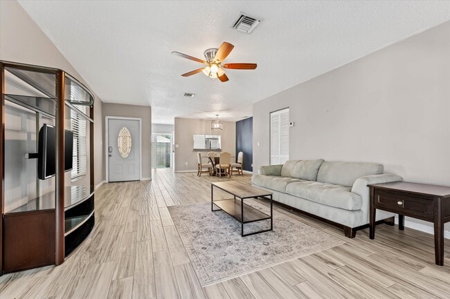 Photo - 193 SE 1st Cir Casa