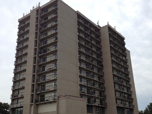 Photo - Shalom Towers