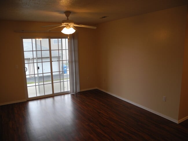 Photo - Condominium in Academy Commons Unidad B