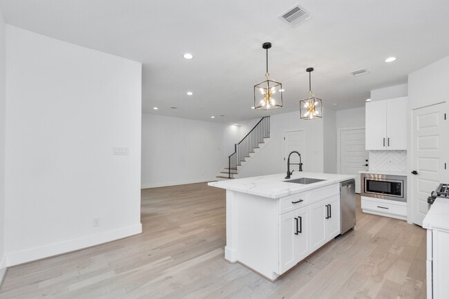 Photo - 2813 Drew St