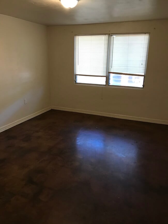 33 Alder Ave SE Unit C