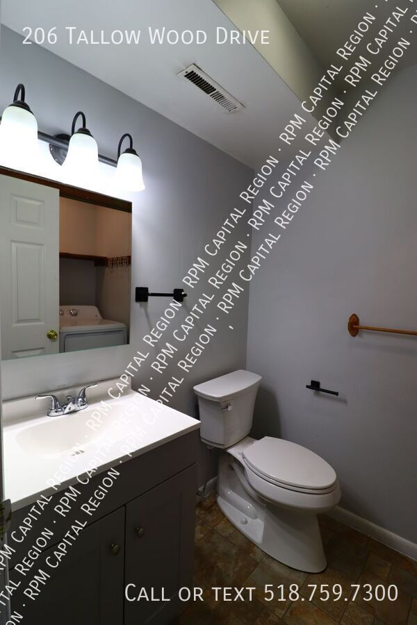 Photo - 206 Tallow Wood Dr