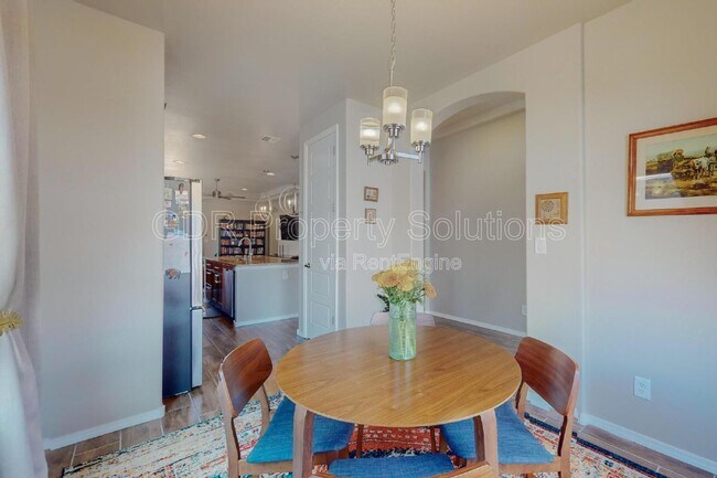 Photo - 450 Michael Ave SW