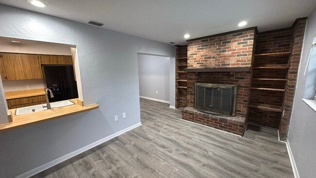 Photo - 12275 Linden Dr