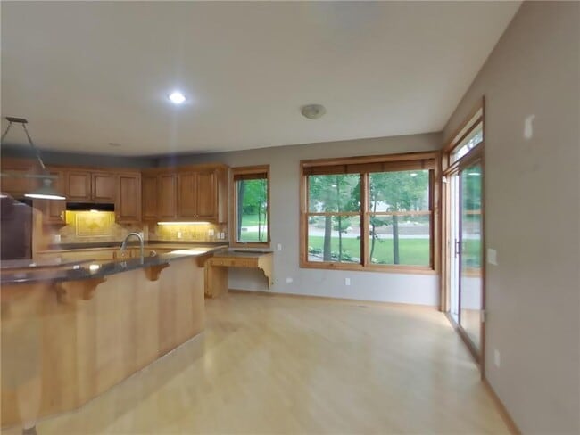 Photo - 8915 Umbria Pl N