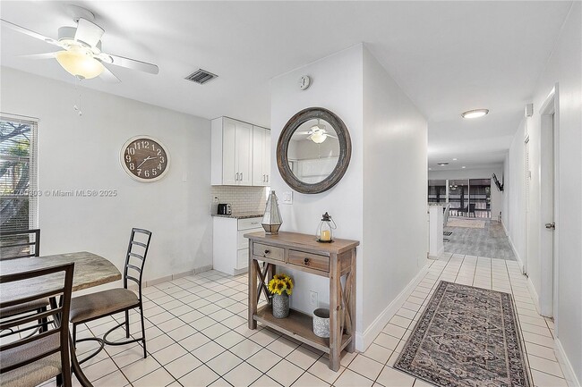 Photo - 13423 Fishtail Palm Ct Condo Unit B
