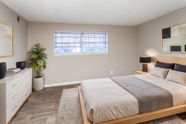 Photo - Avenues at East Moline