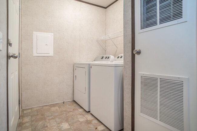 Photo - 2458 E Birch Dr