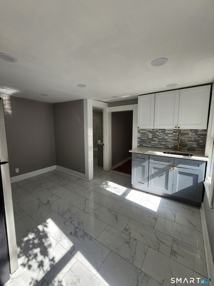 87 Spring St