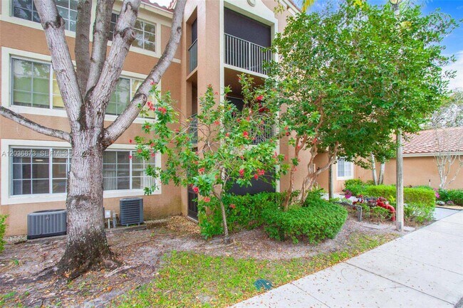 Photo - 4824 N State Rd 7 Unit 9105