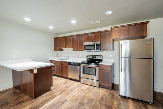 Photo - Beautiful 2 Story Townhome with Awesome Amenities + 2 car garage