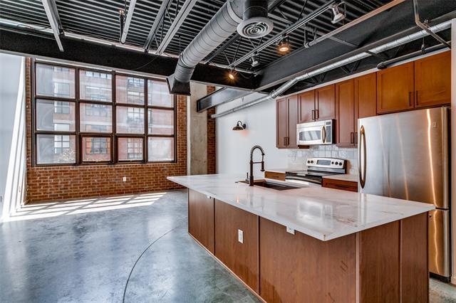 Building Photo - 3110 Thomas Ave Unit 306 Rental