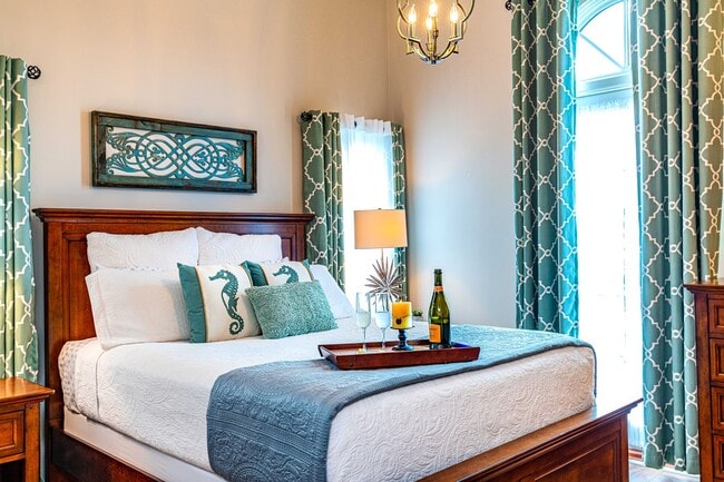 Building Photo - Romantic Getaway 5317 Rental