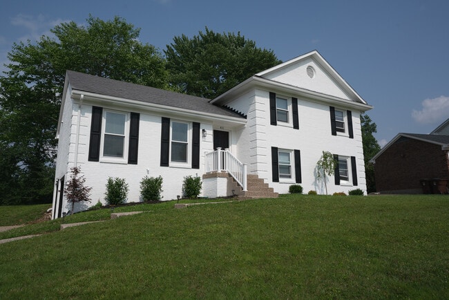Building Photo - 411 Bromwell Dr