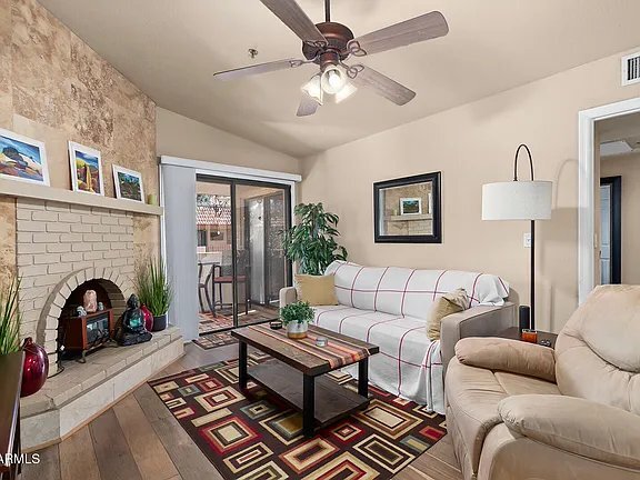 3031 N Civic Center Plaza Unit 111