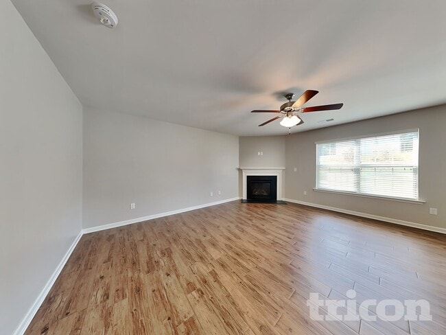 Photo - 452 Victory Ln