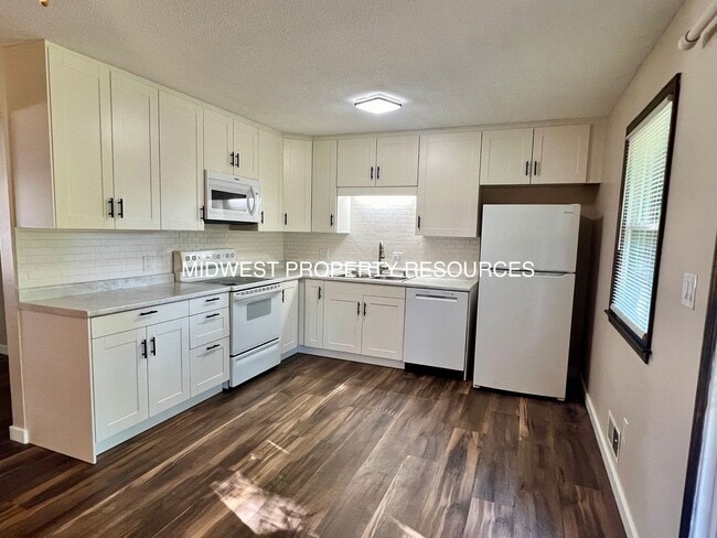 Photo - Freshly Updated 3 Bedroom Duplex