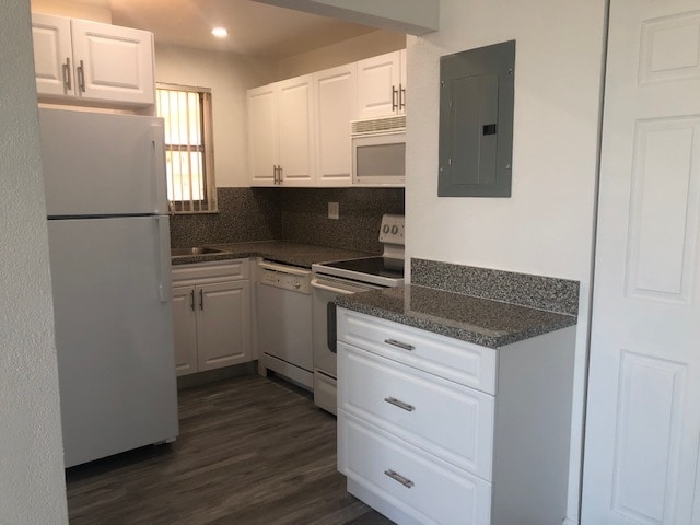 210 Fontainebleau Blvd Unit 402