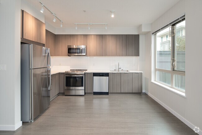 2BR + Den, 2BA - 839SF