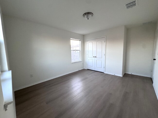 Photo - 7700 House Finch Dr