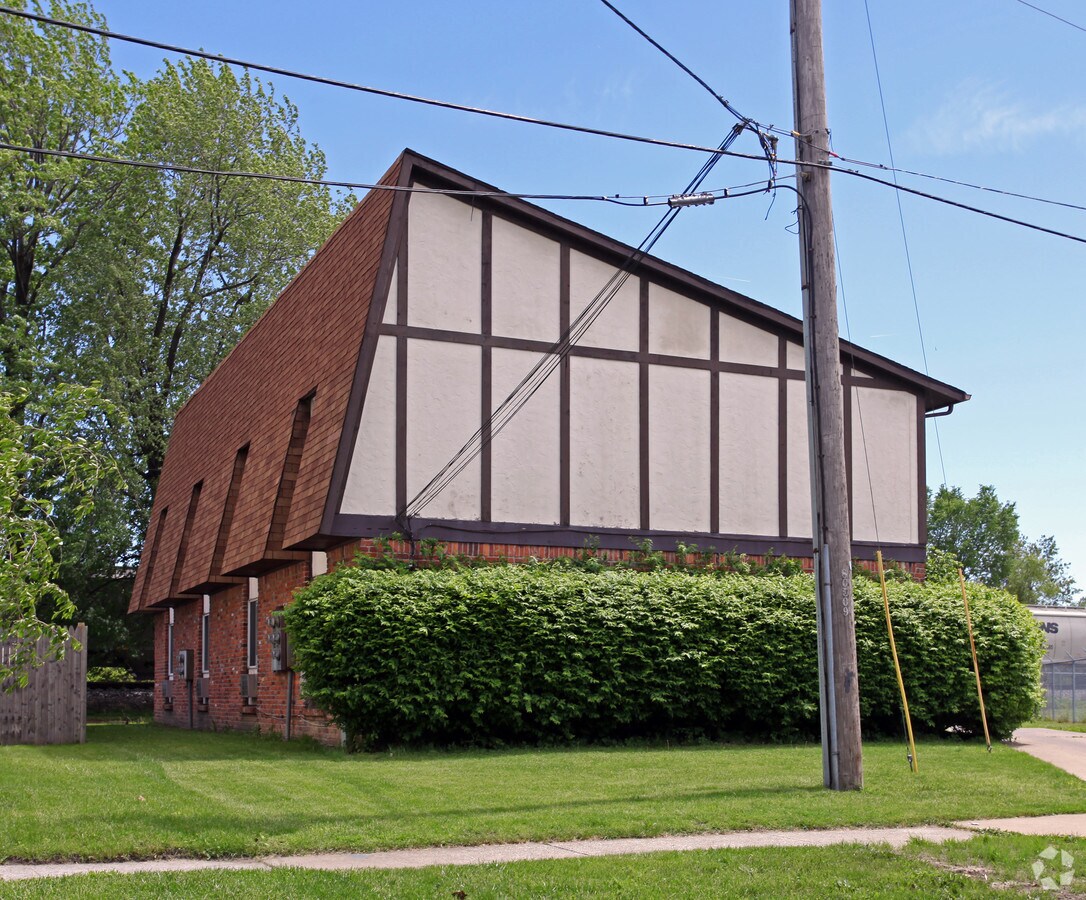 Photo - 1877 Spencer St