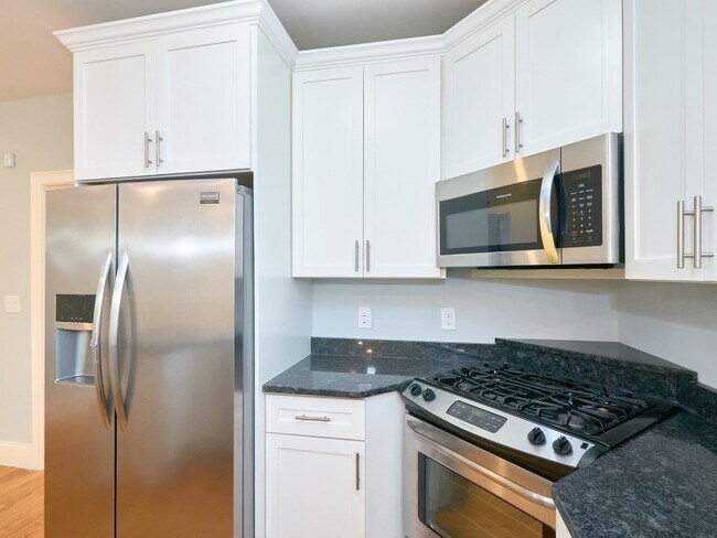 Photo - 2757 Washington St Unit 1