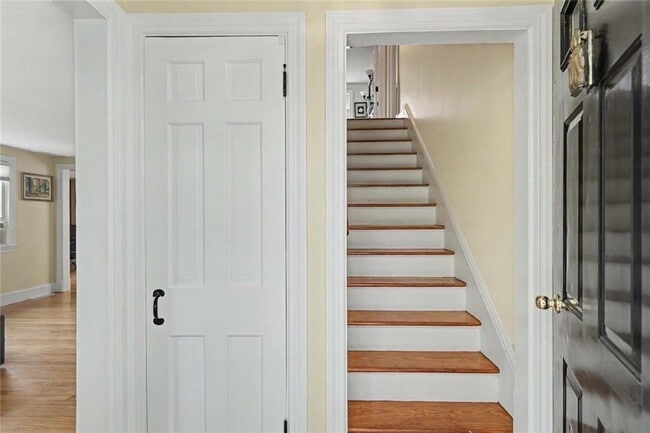 12 Elton Rd