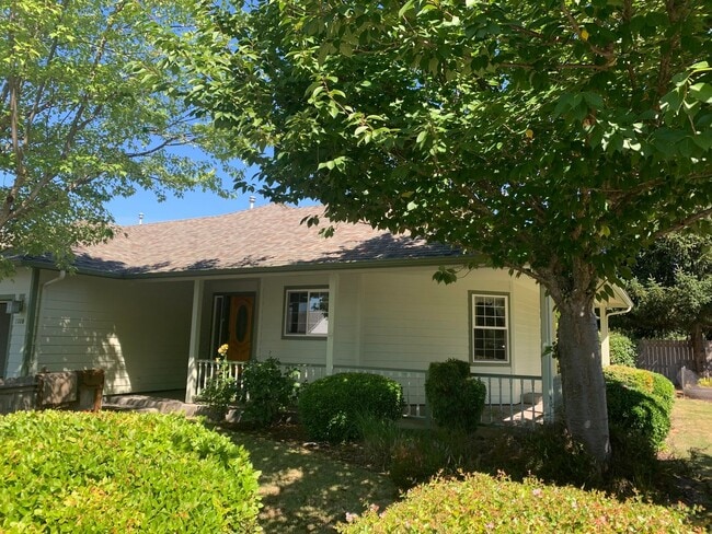 Photo - 3BD 2BTH w/2 Car Garage & Landscaped Yard