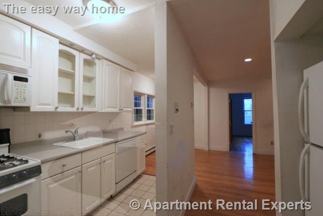 Building Photo - 187 Brookline St Unit #1