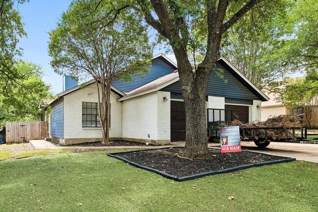 Building Photo - 2031 Redwing Way