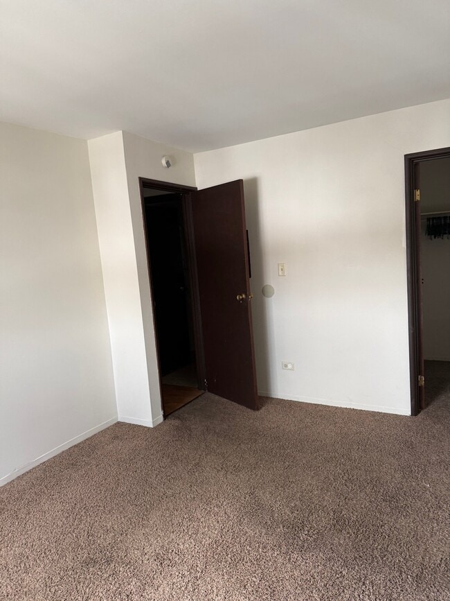 Photo - 844 College Blvd