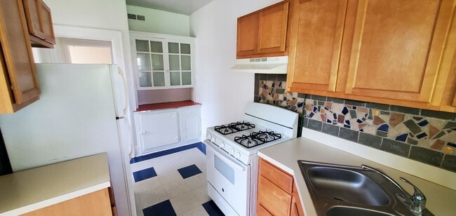 Photo - 416 N Cedar St Unit Apt. #4