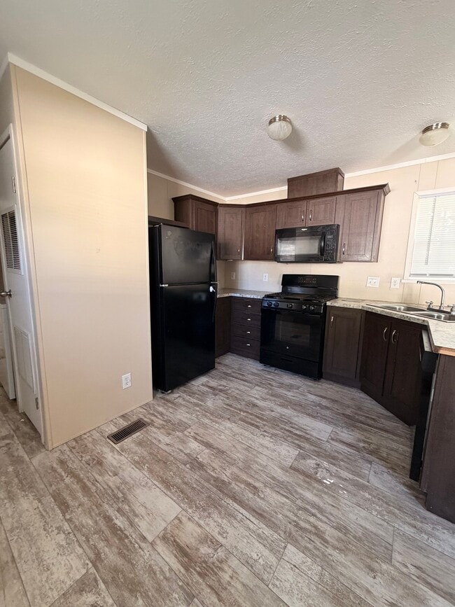 Photo - 128 Hosner Dr