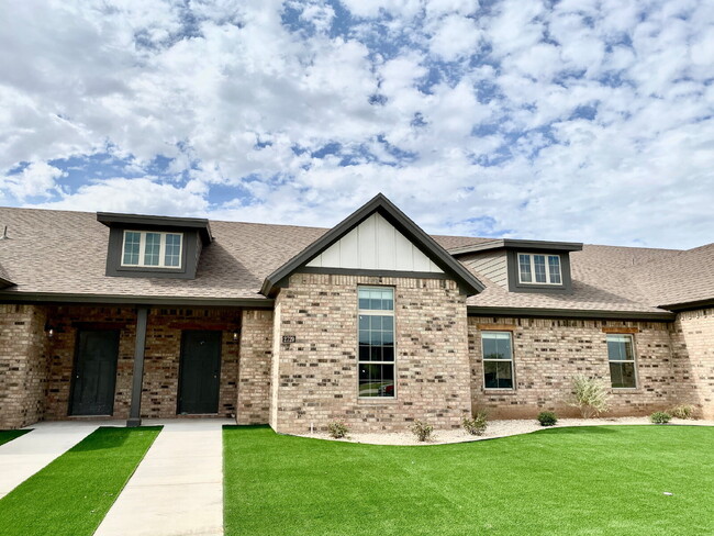 Building Photo - Low-Maintenance Luxury in South Lubbock: Turf Yard & Unbeatable Location