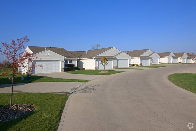 Building Photo - Redwood Wooster Melrose Drive Rental