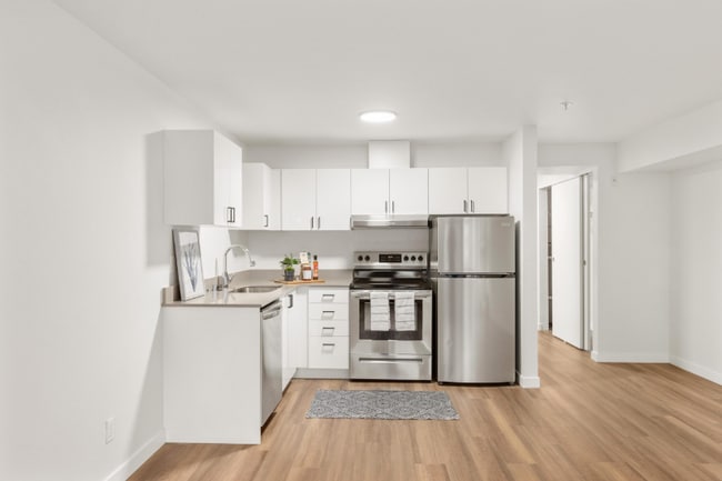 Building Photo - 11115 NE 2nd St Unit 205 Rental