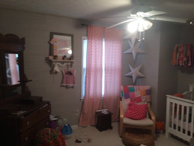 Photo - Spacious 3 Bedroom 2.5 Bath Townhome with Community Pool!!