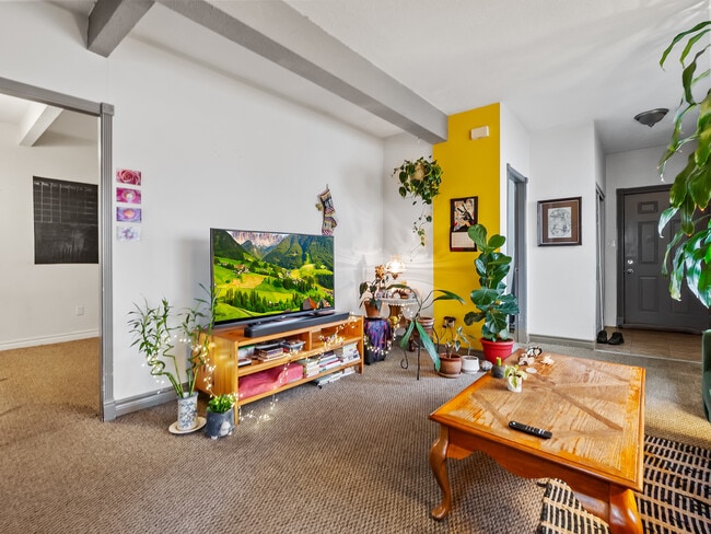 Photo - 1148 13th Av E