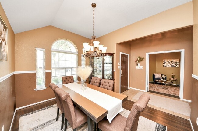 Photo - 8714 7 Pines Ln