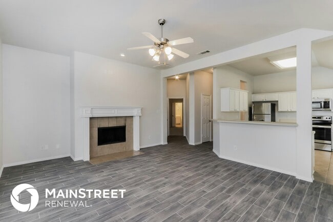 Photo - 1039 Barrymore Ln House