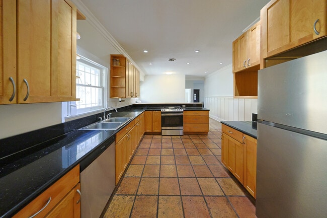 Photo - 3525 S Budlong Ave Unidad 3525