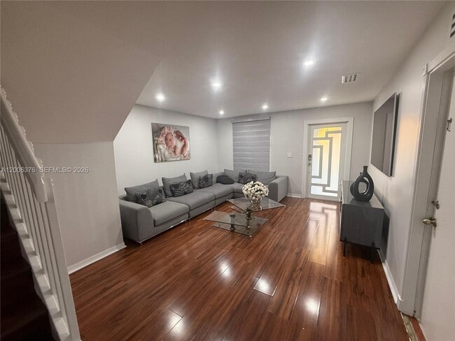 Photo - 9721 SW 162nd Ct