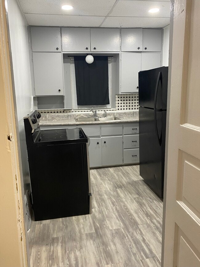 Photo - 21 Bellevue St Unit Bellevue Lower