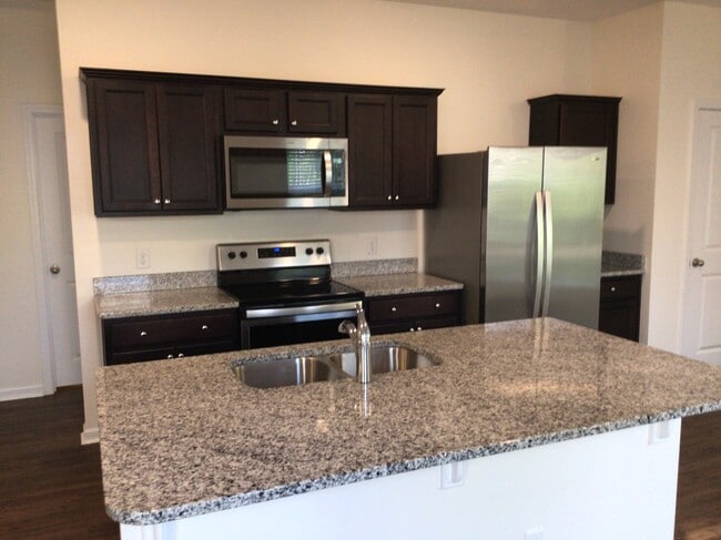 Photo - 128 Orion Way