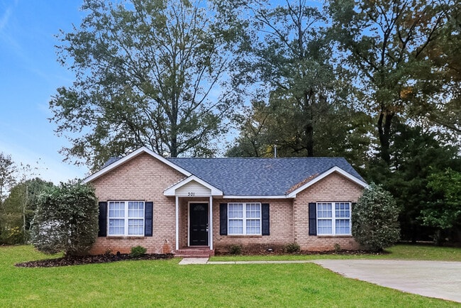 Building Photo - 301 Stevens St