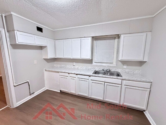 2139 Alameda Ave