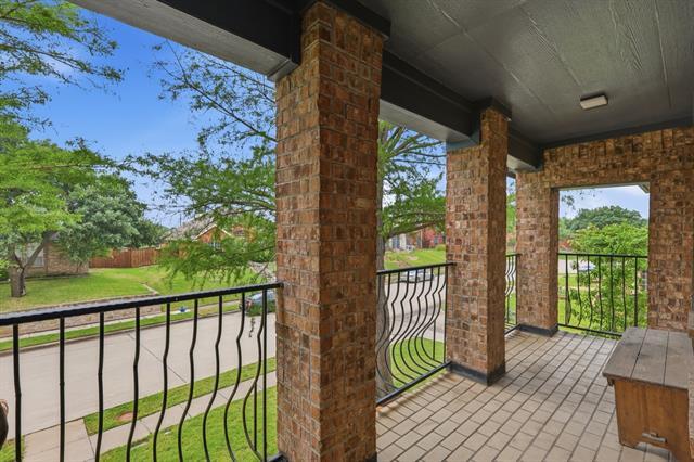 3705 Menard Dr