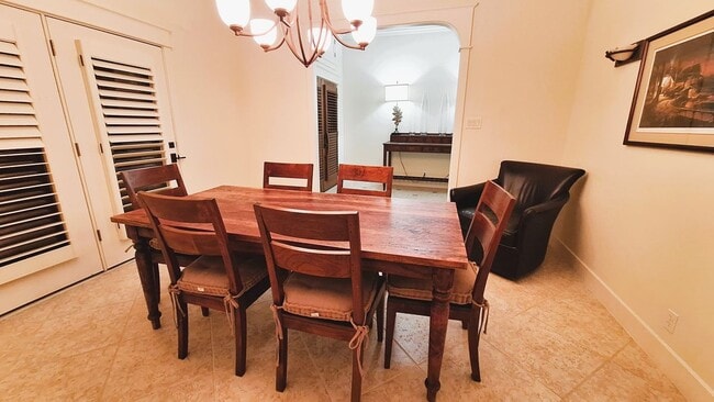 Photo - 130 Squires Dr