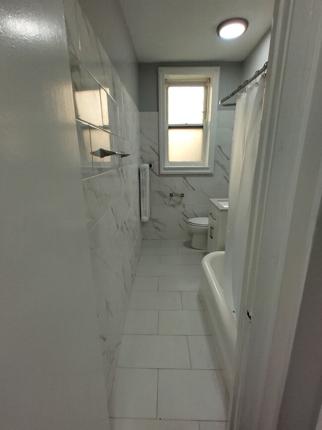 Photo - 1216 W Jarvis Ave Unit G