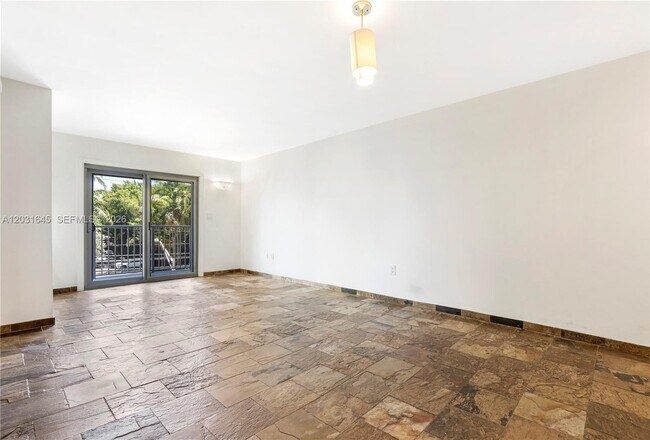 Photo - 1674 Bay Rd Unidad 301